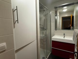 Appartement rénové 2 pièces, 6 pers, pieds des pistes, balcon est, proche commerces - FR-1-572-9 - 5