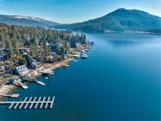 Lakeview Lodge w/ Boat slip, hot tub, lake views - Bass Lake - 1