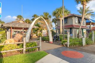 Spectacular 3br 4ba w/ Private Pool, 2 Min Walk to Beach - Sleeps 15! - Panama City Beach - 4