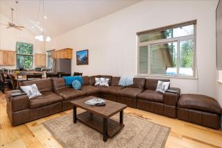 Yosemite Base Camp- Updated cabin INSIDE Yosemite - 5