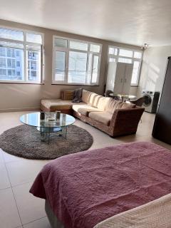 Charming Oasis in Town - Cidade Do Cabo - 4