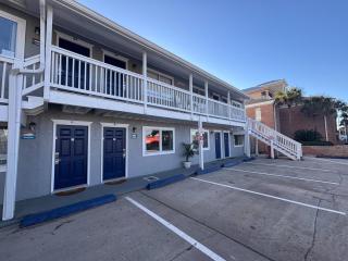 Front Beach Retreat C & B2 - Panama City Beach - 6