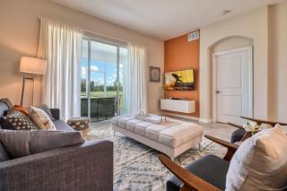 Chic Golf-View Condo - Simply Amazing - Kissimmee - 4