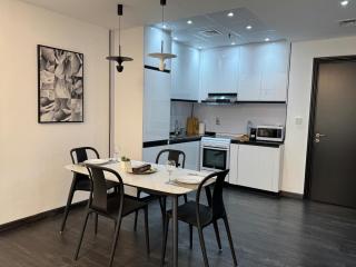 Stay in brand new Luxury Sport City apartment 15 - Dubai - 7