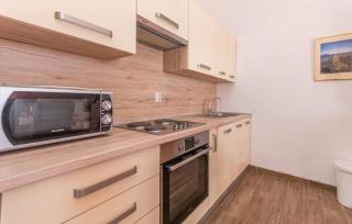 MY DALMATIA - Beachfront apartment Vanja with sea view terrace and private parking - Drage - 8