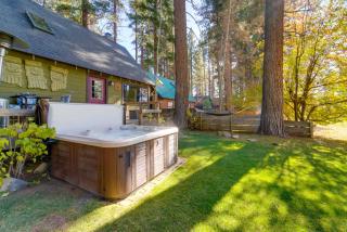 Walk to Lake Tahoe Modern Guest House with Hot Tub - Tahoe Vista - 0