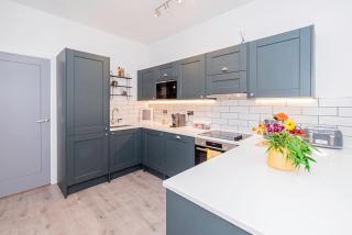 Elegant 2 Beds, 2 Baths Flat with Private Terrace, High-End Finishes and Chic Furnishings - Londra - 9