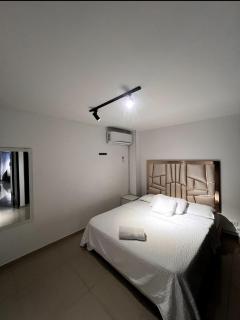 Hermosos Apartamentos con excelente ubicacion - 3