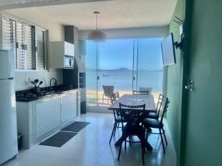 Pé na areia! Casa aconchegante frente mar! SV27H - 1