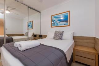 Waterfront 3 bedroom APT at Surfers Paradise - 7