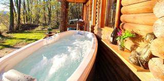 Magnifique chalets en rondins avec ou sans spa et Tipis en plaine Nature Environnement ressourçant au calme vue imprenable Lascaux SPA non disponible juillet et aout - Les Farges - 2