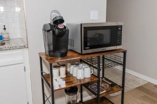 Midcentury Modern 2br Comfort Near The Greene! - Kettering - 8