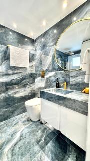 THE OCEAN - Luxury Apartment at the Harbor - 5