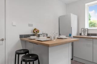 4-Bed 3-Bath Near UEA - - 6