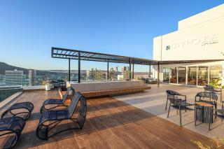 Estúdios modernos no City House by WeHousy - 2