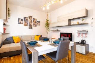 DiffeRent Home - Parcheggio privato - 0