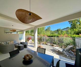 Rez-de-jardin 6 - Accès direct à la plage - 0