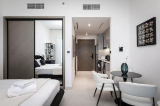 Sophisticated Binghatti Canal - Dubai - 2