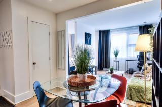 Plateau Escape & Nightlife Adventures! Downtown Super Value! Full 1BR Apartments - Montreal - 0