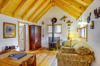 Secluded Tallassee Cabin with Fire Pit and Porch! - Tallassee - 0