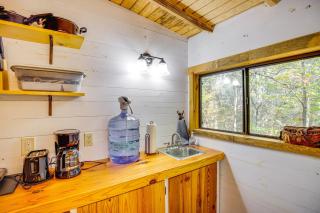 Secluded Tallassee Cabin with Fire Pit and Porch! - Tallassee - 1