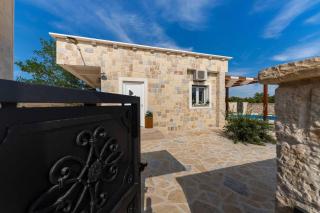 MY DALMATIA - Holiday home Katalea with private swimming pool - Šopot - 1
