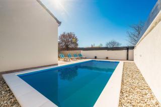 MY DALMATIA - Holiday home Barba with private heated pool - Škabrnje - 6