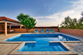 MY DALMATIA - Holiday home Visocane with private pool - Visočane - 4
