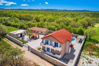 MY DALMATIA - Luxury Villa Escape with private pool, game room and home gym - Perušić Benkovački - 4