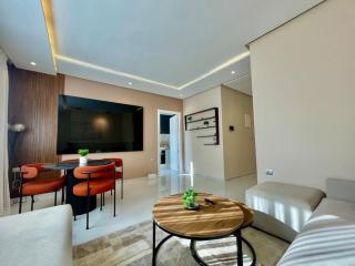 Charming Large Suite - Downtown Beach - 0