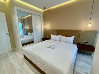 Charming Large Suite - Downtown Beach - 9