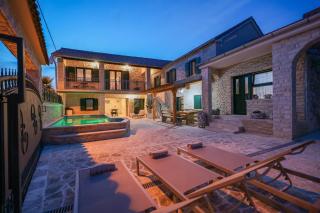 MY DALMATIA - Authentic Villa Vita with private swimming pool - Benkovac - 8