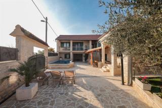 MY DALMATIA - Authentic Villa Vita with private swimming pool - Benkovac - 6