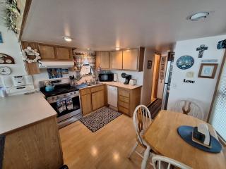 Luxurious Oceanfront Cabin 7 Getaway W Hot Tub - Smith River - 8