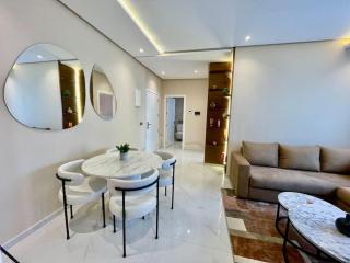 Central Modern Flat - Easy Beach Access - 9