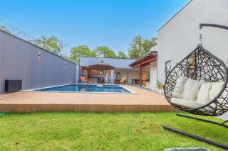 Casa Luxuosa Recém Construída com Piscina e Hidro - Caldas Novas - 9
