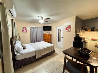 Lemongrass a New Apartment with a Downtown View, Sea View and Perfect Location - 5