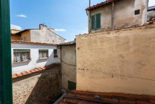 Live like a Florentine next to Santa Croce Square - Florence - 5