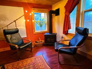 The Cozy Corner - Elora - 5