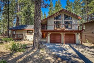 Northstar Family Retreat on Shuttle Line with Deck - Truckee - 6