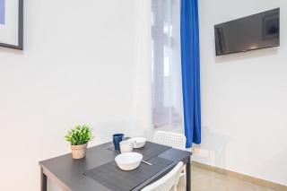 Modern - Central - Simple - Budapest - 8