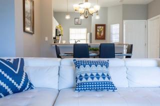 3BR Family Townhome Steps from Theme Parks Sleeps 6 - Kissimmee - 5
