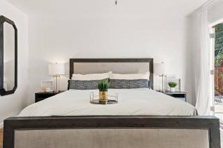 Majestic 5BR Villa with Guesthouse, Pool & Spa - 5