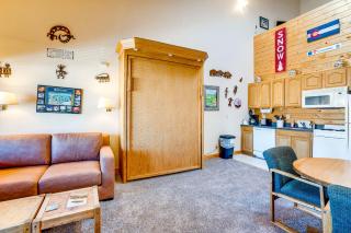 2 Mi to Granby Ranch Studio with Resort Amenities! - 6