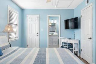 Dog Friendly 2 Bed Condo! Walk To Beach or Lagoon! - Gulf Shores - 5