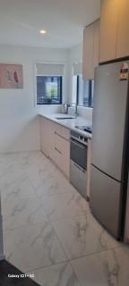 CBD Upstairs Studio Apartment - 8