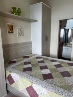 Apartamento espaçoso, a 300m da Praia do Forte - Cabo Frío - 2