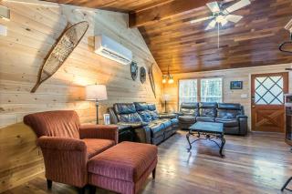 Perch - The Yellow Cabin - Packwood - 1