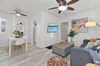 1 Block to Sand Stylish Boho Retreat - San Diego - 3