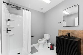 Plush 2 Bed Getaway With 100 Inch Projector & Sectional - 6